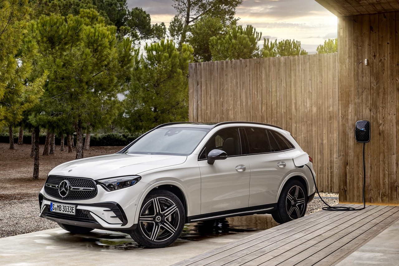 Ra mắt Mercedes Benz GLC hoàn toàn mới