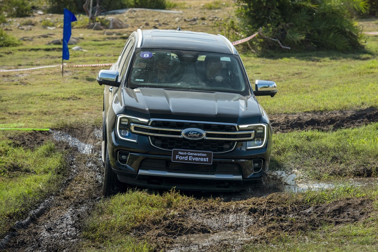 Cảm giác lái Ford Everest 2022 như thế nào?